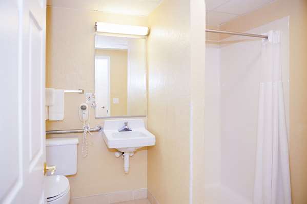  - Quality Inn & Suites Ames - I-35, Exit 113