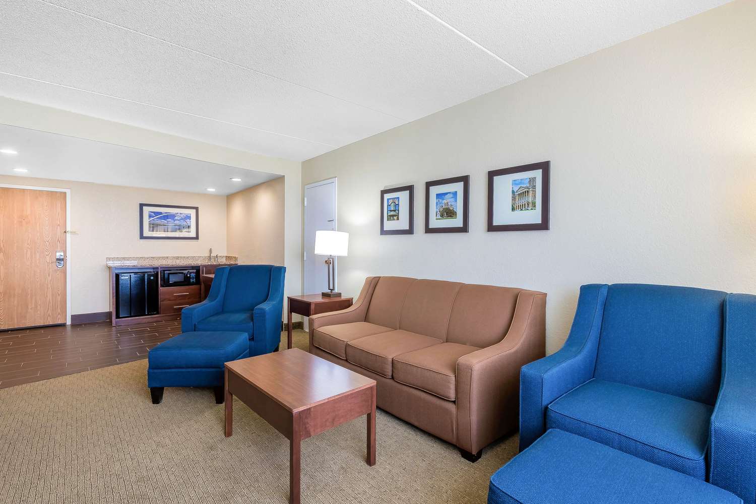 Comfort Inn & Suites Event Center Des Moines, IA See Discounts