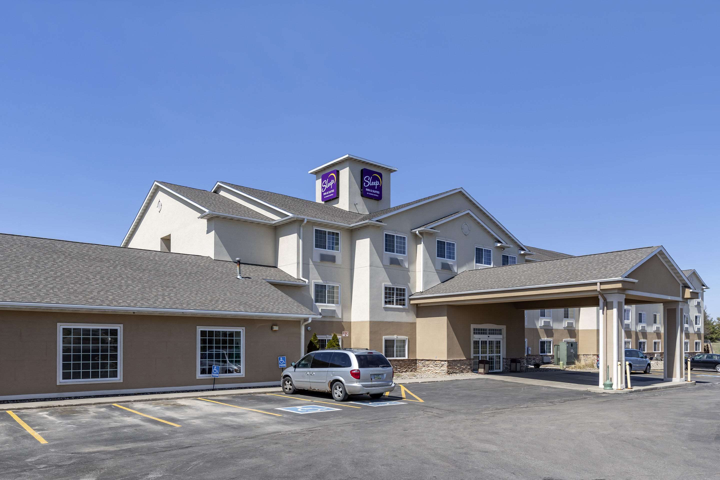 Hotel exterior | Sleep Inn & Suites Pleasant Hill - Des Moines