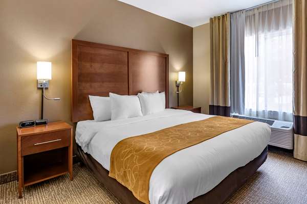  - Comfort Suites Coralville