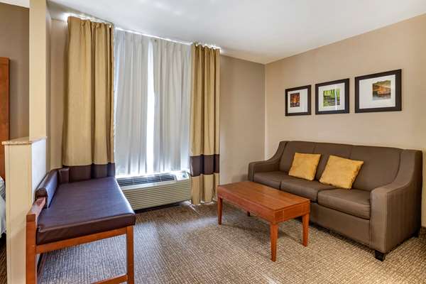  - Comfort Suites Coralville
