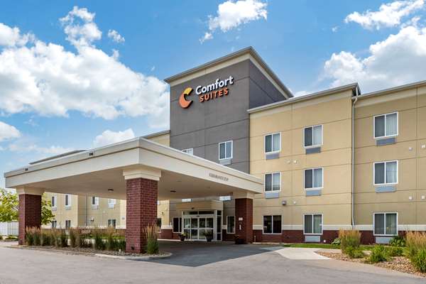 Exterior view - Comfort Suites Coralville