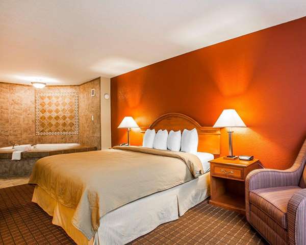 Suite - Quality Inn Fort Dodge