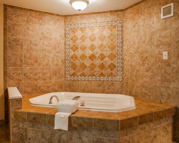 Suite - Quality Inn Fort Dodge