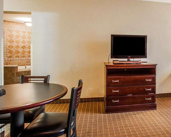 Suite - Quality Inn Fort Dodge
