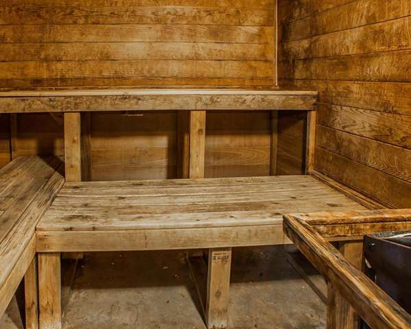 Pool - Quality Inn Fort Dodge