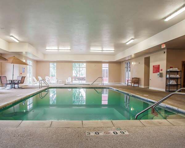 Pool - Quality Inn Fort Dodge