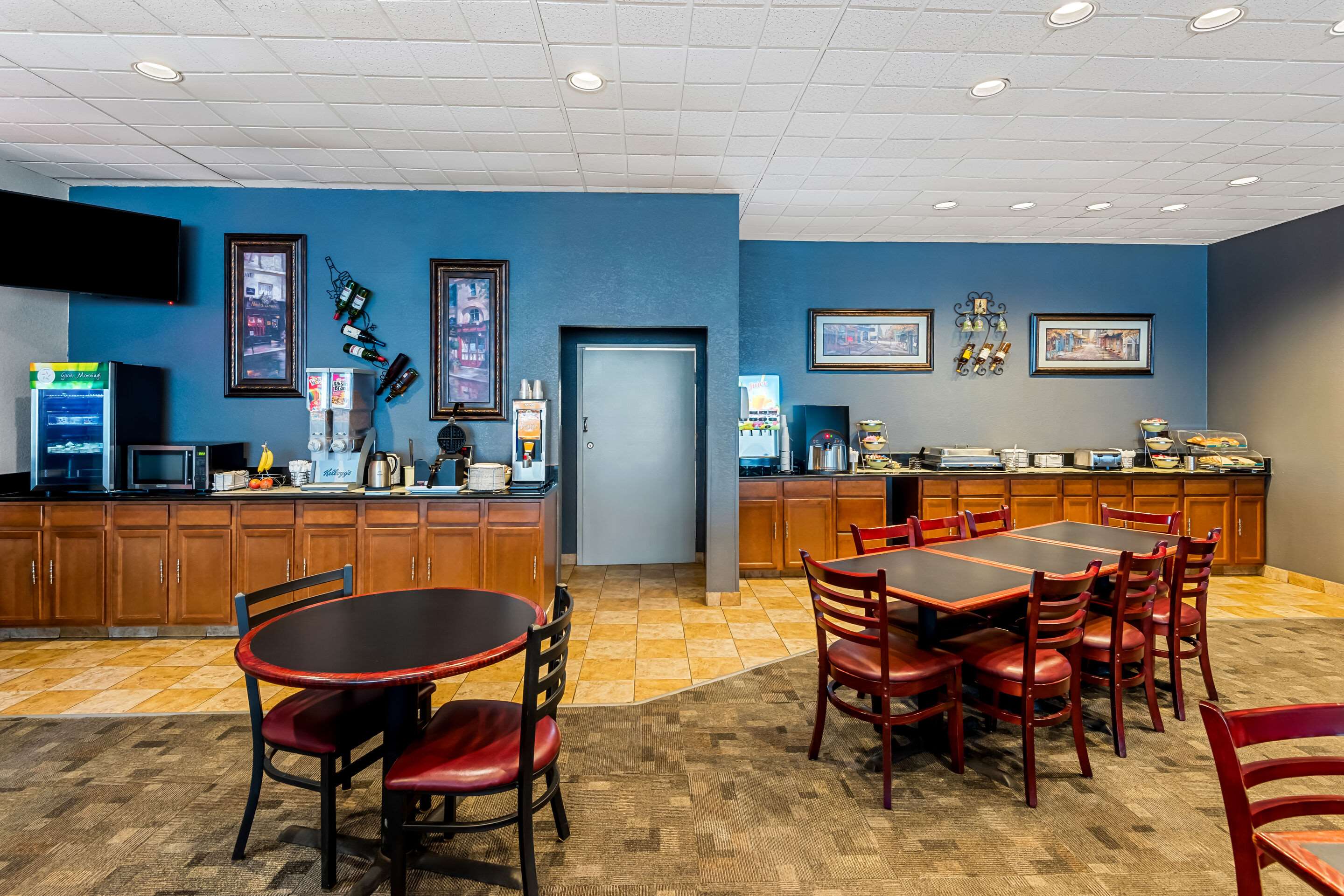 Breakfast area