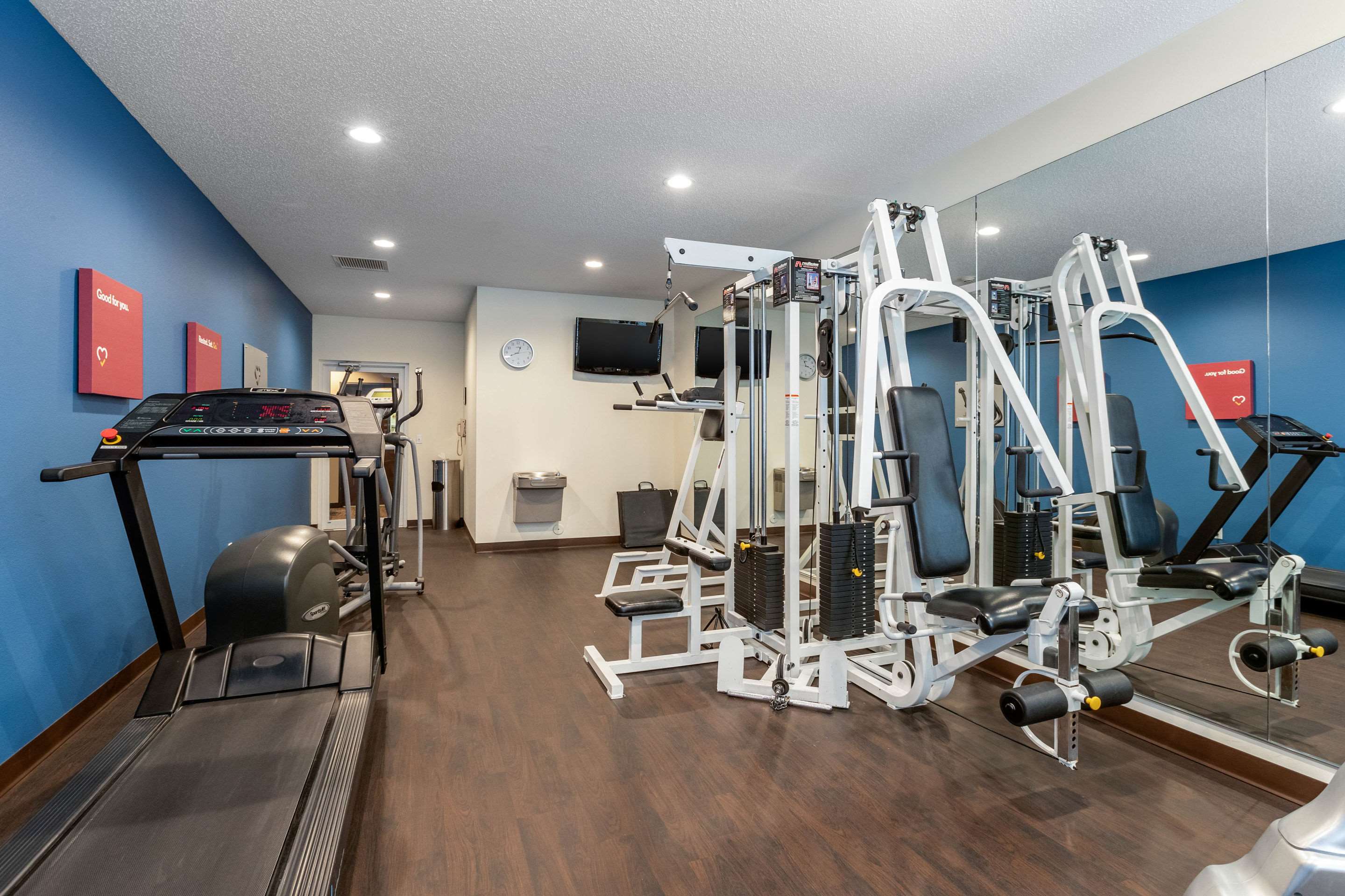 Fitness center | Comfort Suites Cedar Falls