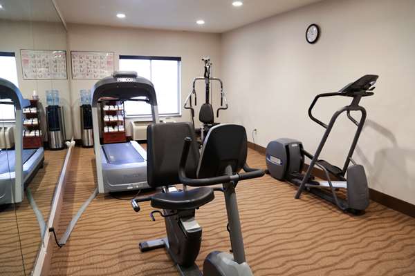Fitness/ Exercise Room - Comfort Inn & Suites Grinnell