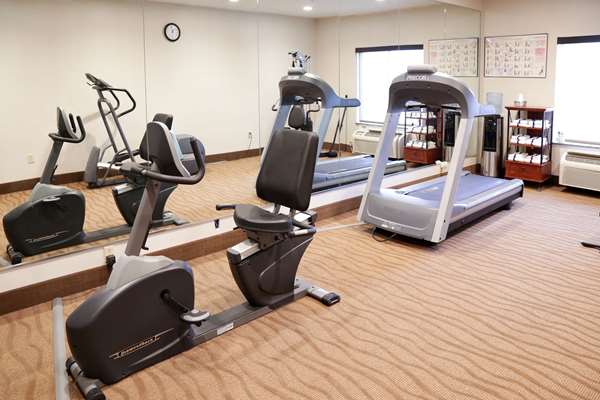 Fitness/ Exercise Room - Comfort Inn & Suites Grinnell