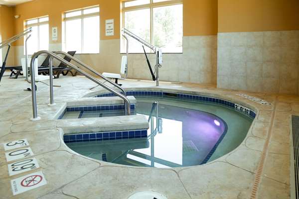Pool - Comfort Inn & Suites Grinnell