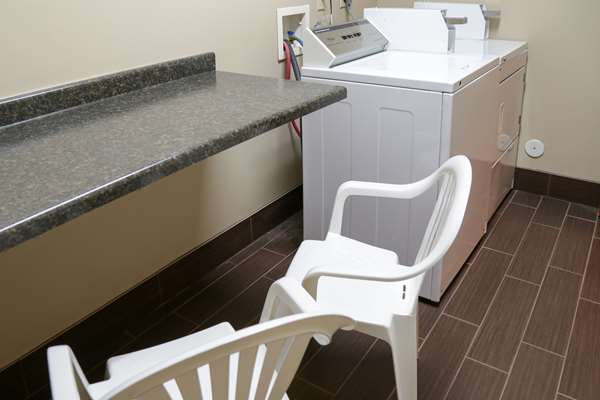 Amenities - Comfort Inn & Suites Grinnell