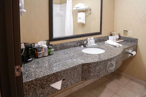  - Comfort Inn & Suites Grinnell