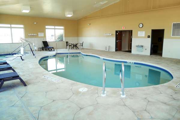 Pool - Comfort Inn & Suites Grinnell