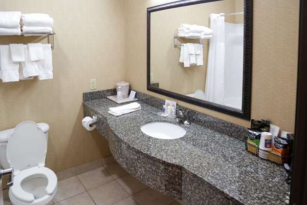  - Comfort Inn & Suites Grinnell