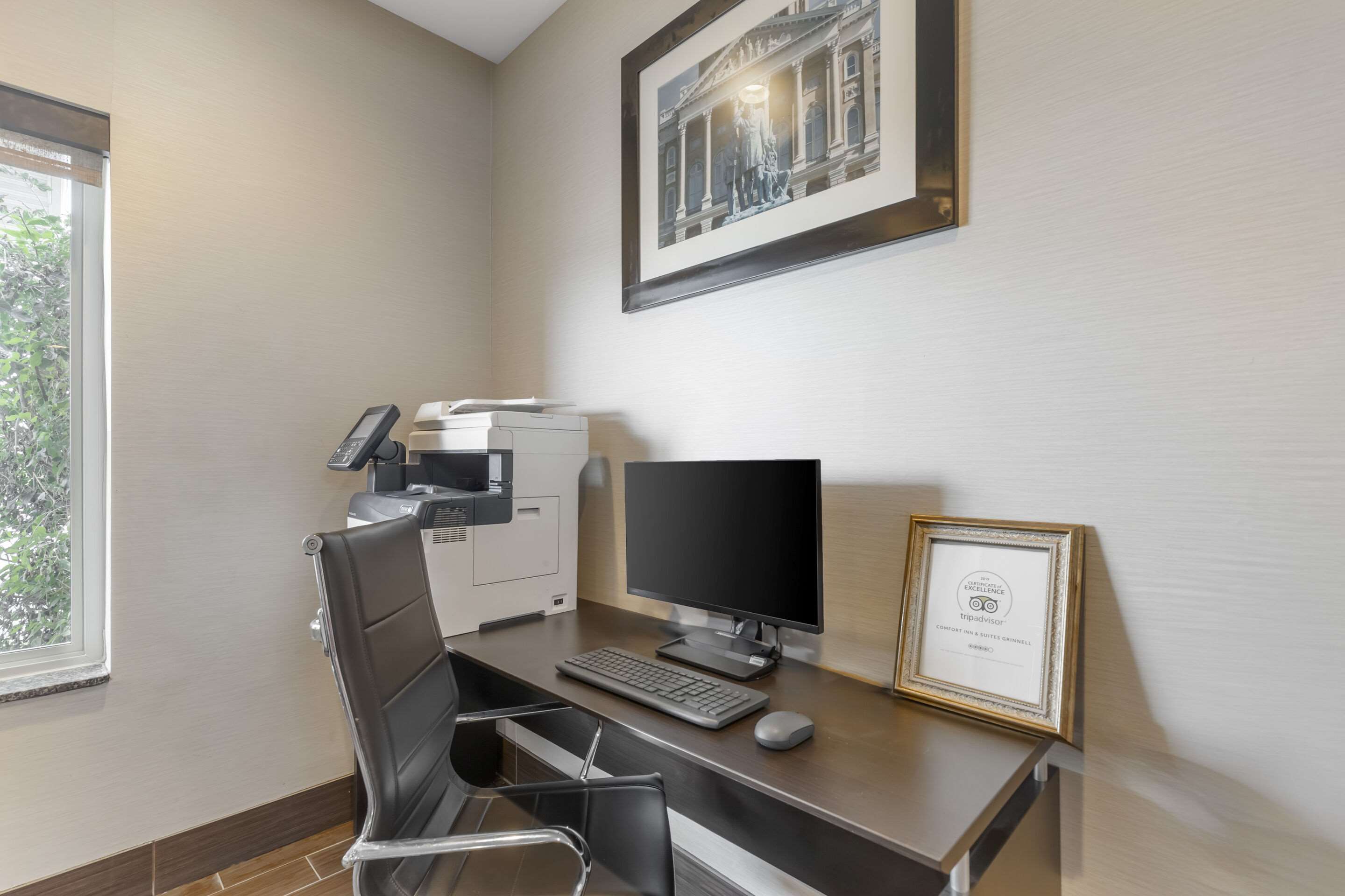 Computer in the lobby | Comfort Inn & Suites Grinnell near I-80