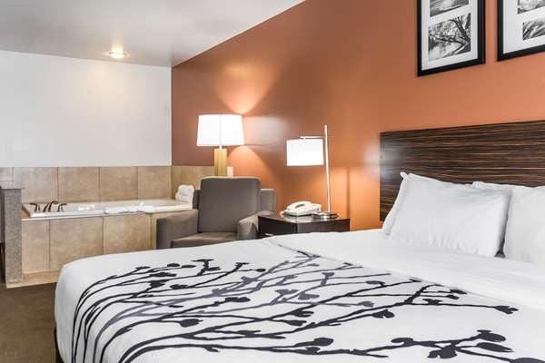  - Sleep Inn North Liberty - I-380, Exit 4