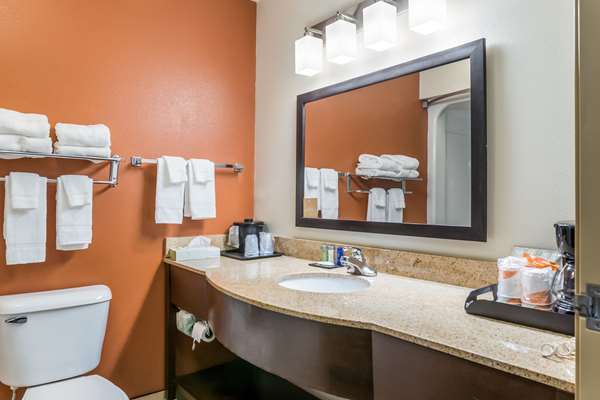  - Sleep Inn North Liberty - I-380, Exit 4
