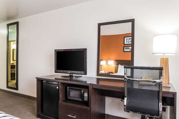  - Sleep Inn North Liberty - I-380, Exit 4