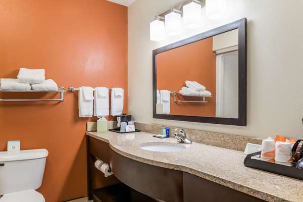  - Sleep Inn North Liberty - I-380, Exit 4