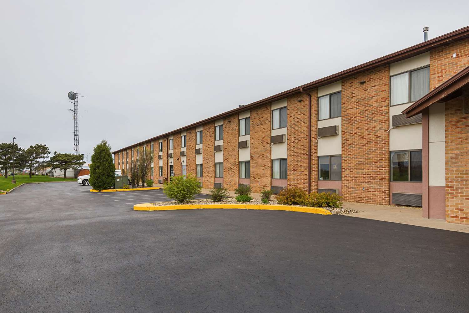 Quality Inn Waverly, IA - See Discounts