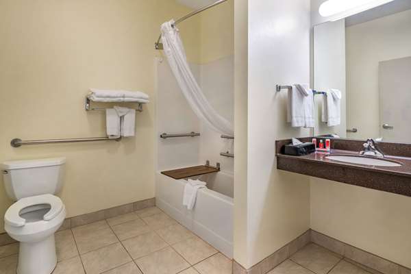  - Econo Lodge Inn & Suites Fairgrounds Des Moines