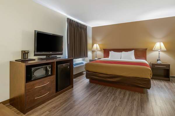 Suite - Econo Lodge Inn & Suites Fairgrounds Des Moines