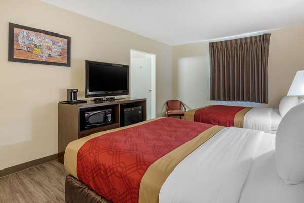  - Econo Lodge Inn & Suites Fairgrounds Des Moines