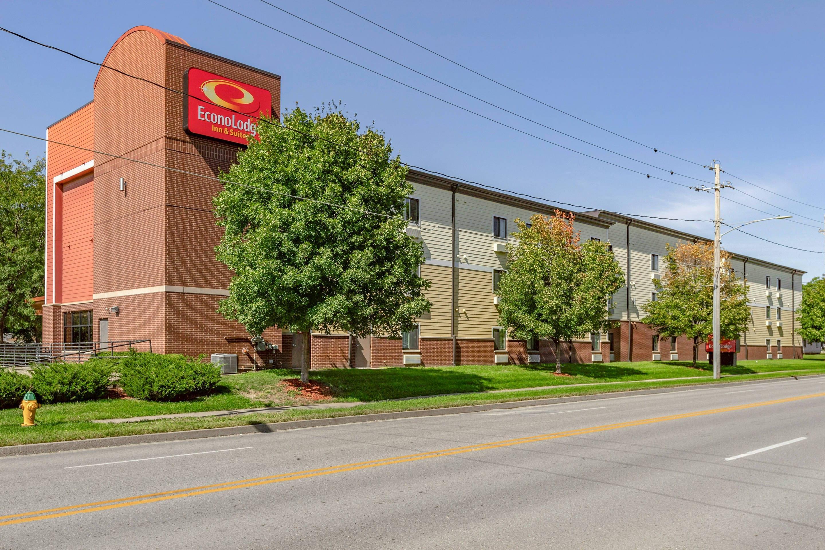 Hotel exterior | Econo Lodge Inn & Suites Fairgrounds