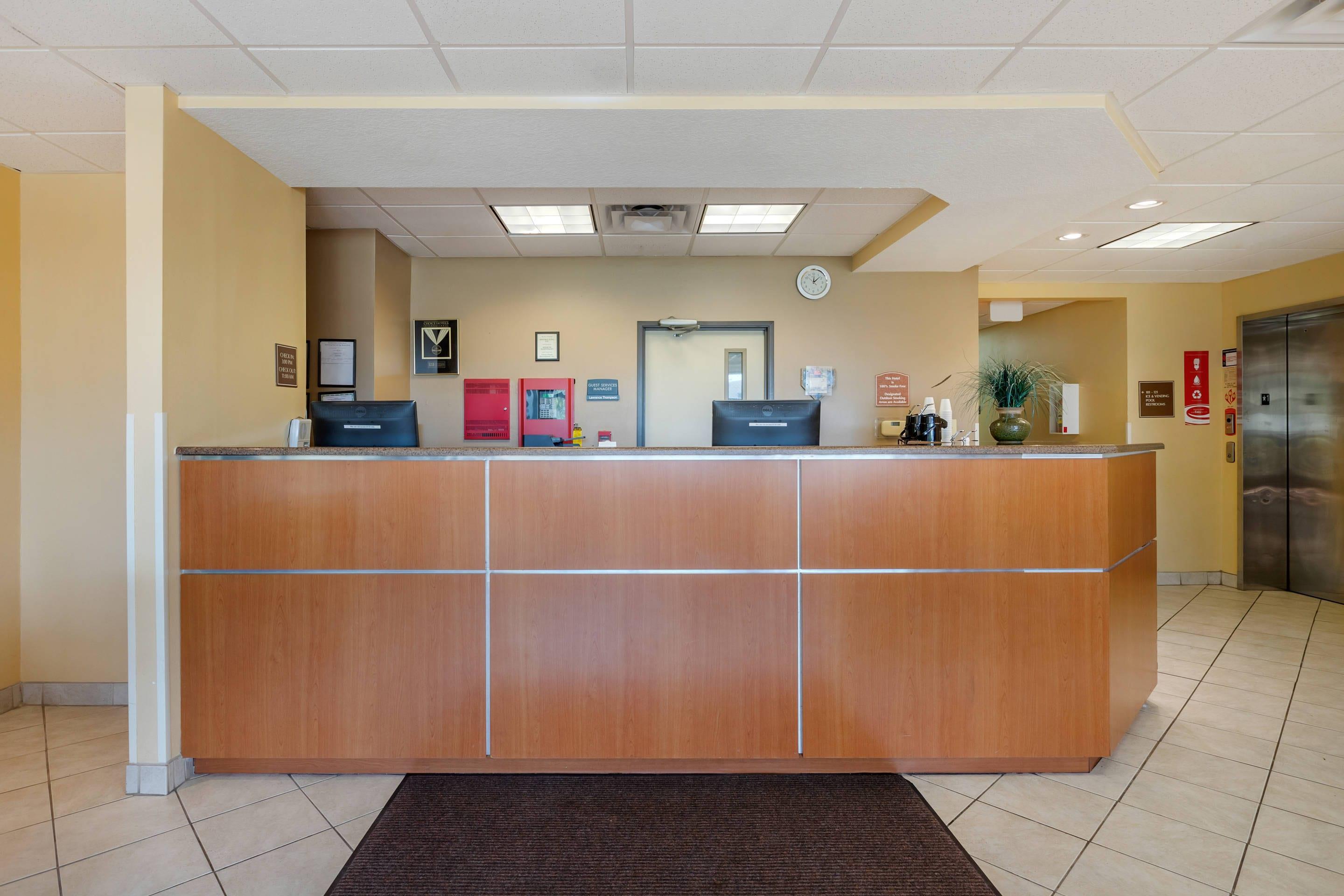 Hotel lobby | Econo Lodge Inn & Suites Fairgrounds