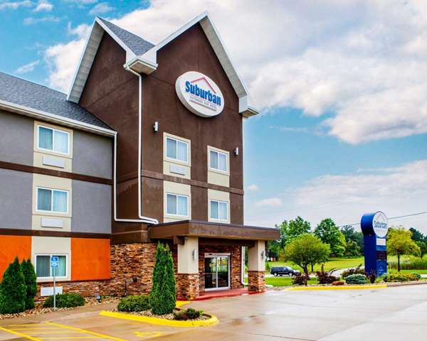 Exterior view - Suburban Studios Cedar Falls