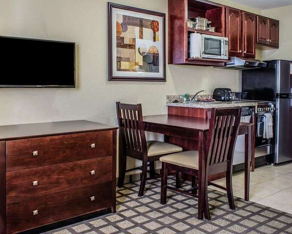  - MainStay Suites Coralville - I-80, Exit 240