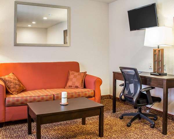 Suite - Rodeway Inn Milford