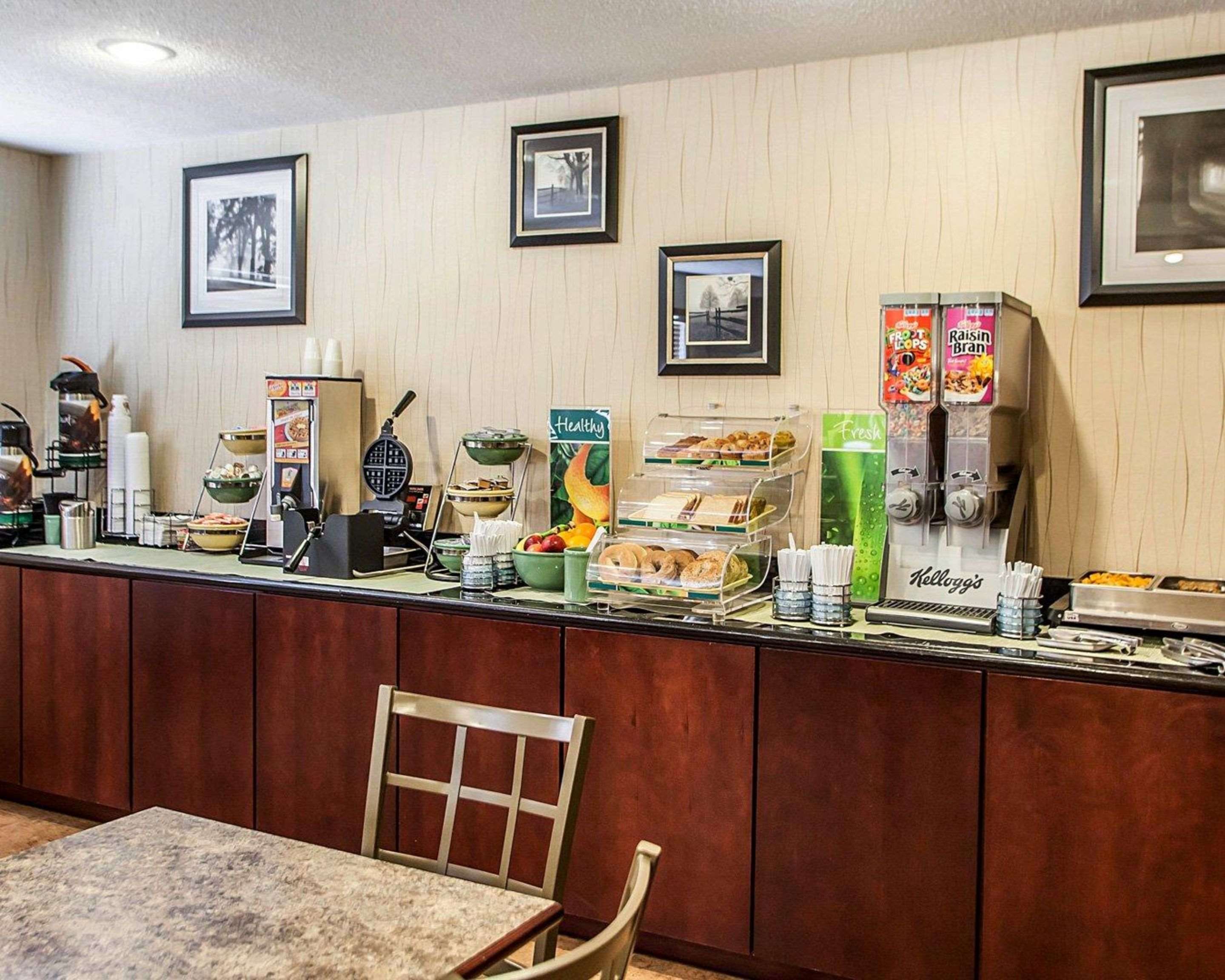 Breakfast counter