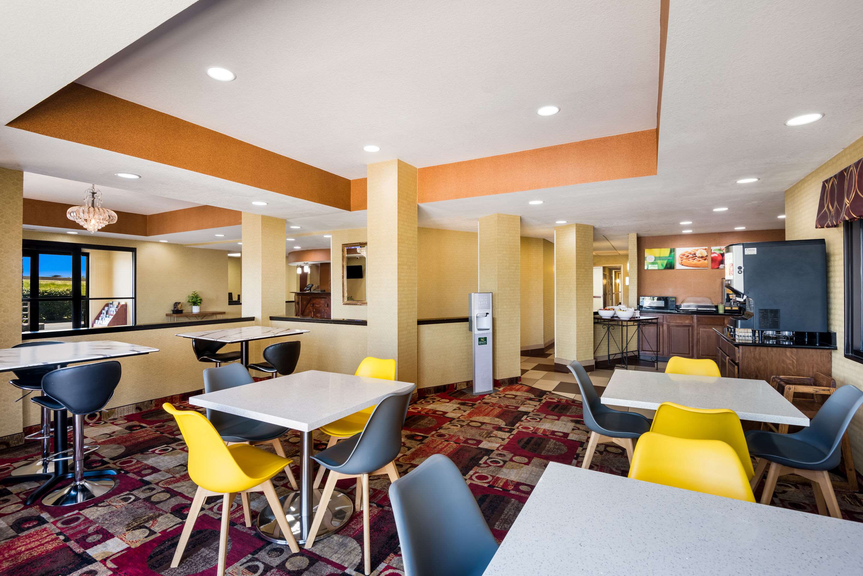 Breakfast area