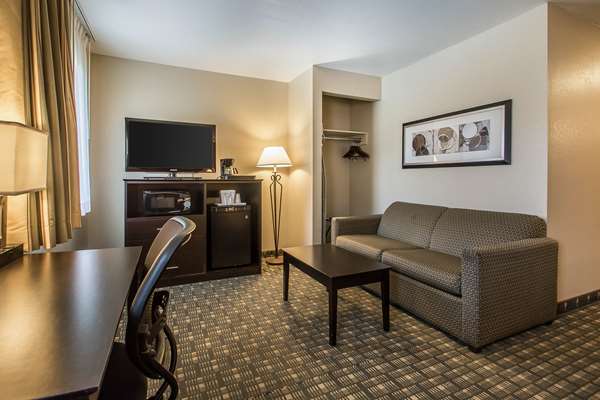 Suite - Quality Inn & Suites Decorah