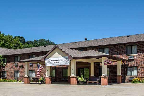 Exterior view - Quality Inn & Suites Decorah