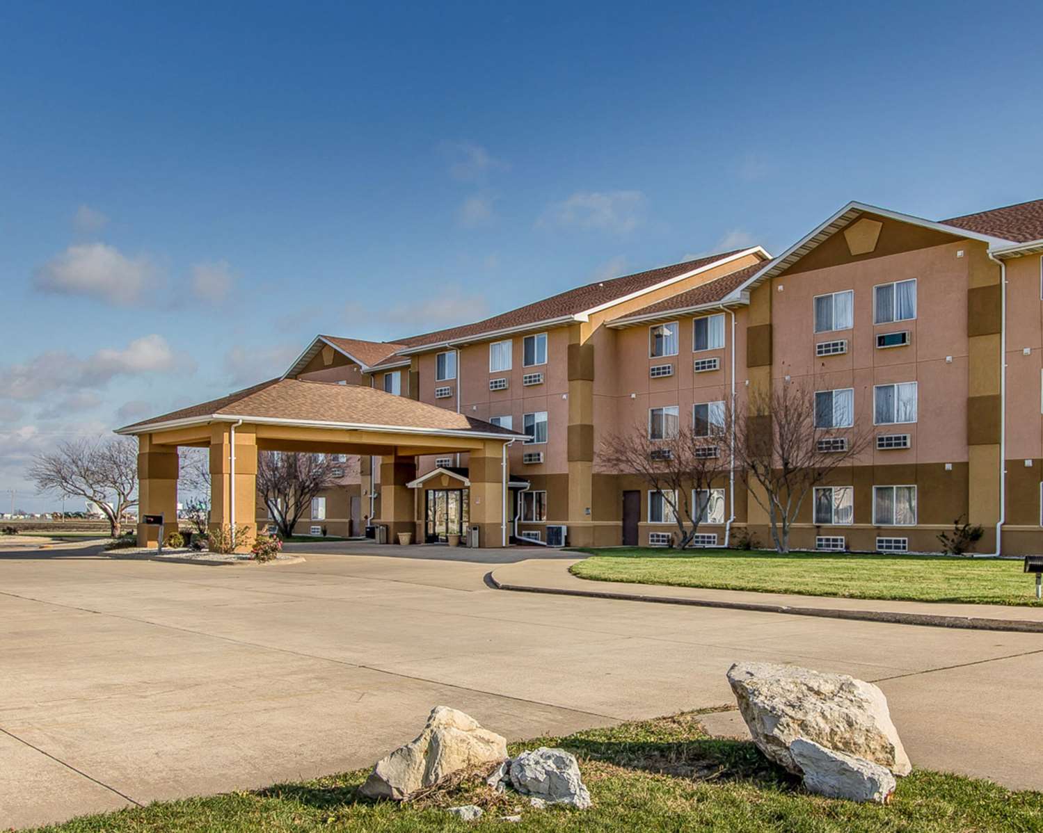 Quality Inn & Suites Mt Pleasant, IA See Discounts