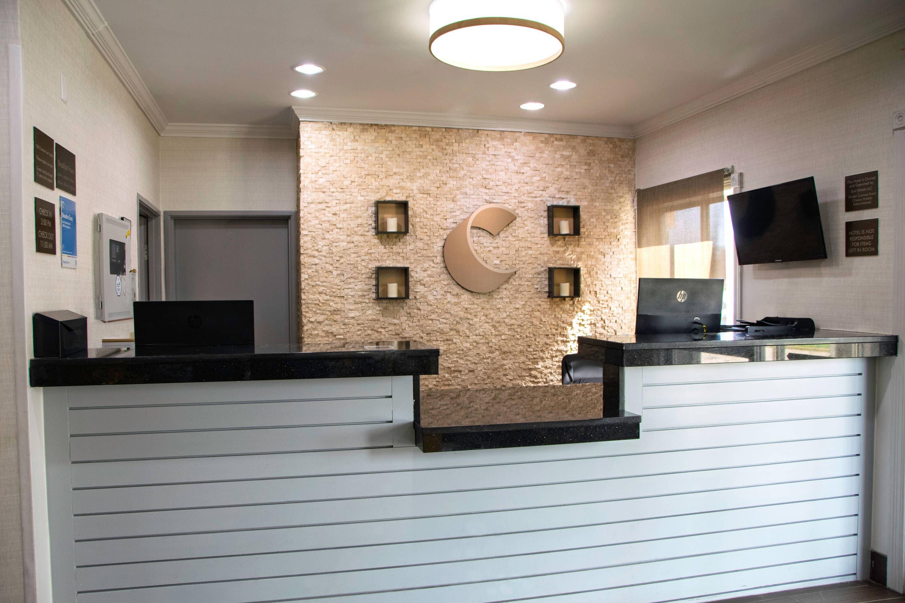 Hotel lobby | Comfort Inn & Suites Coralville - Iowa City near Iowa River Landing