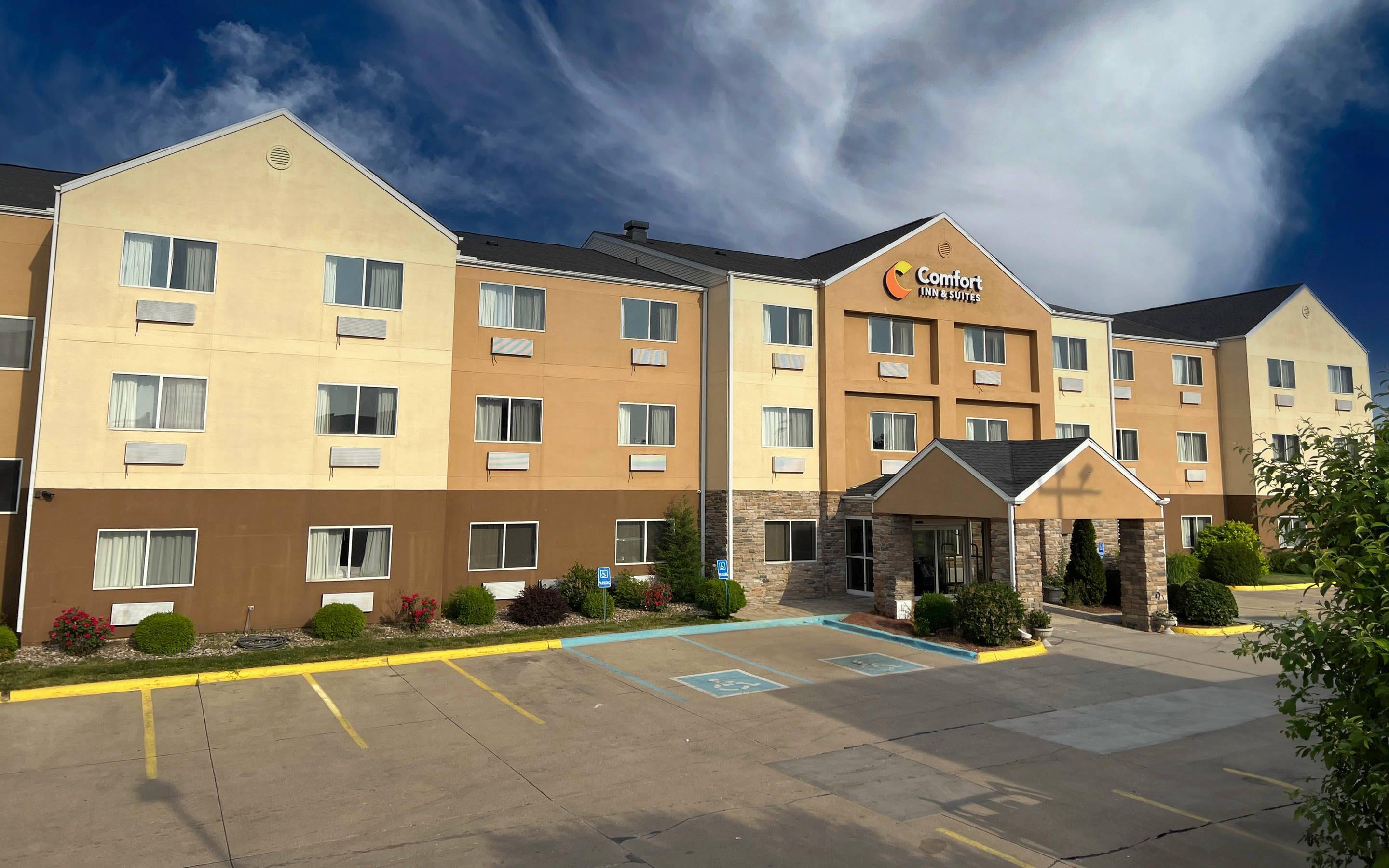 Hotel exterior | Comfort Inn & Suites Coralville - Iowa City near Iowa River Landing