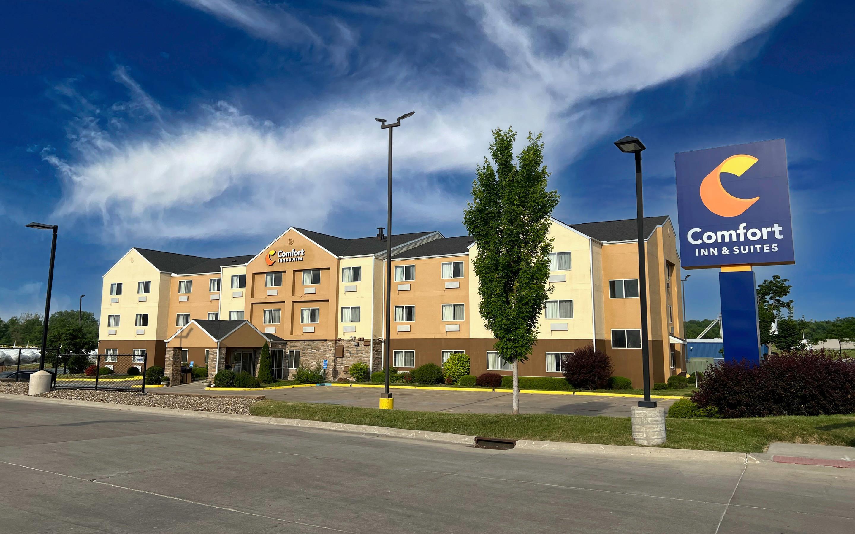 Hotel exterior | Comfort Inn & Suites Coralville - Iowa City near Iowa River Landing