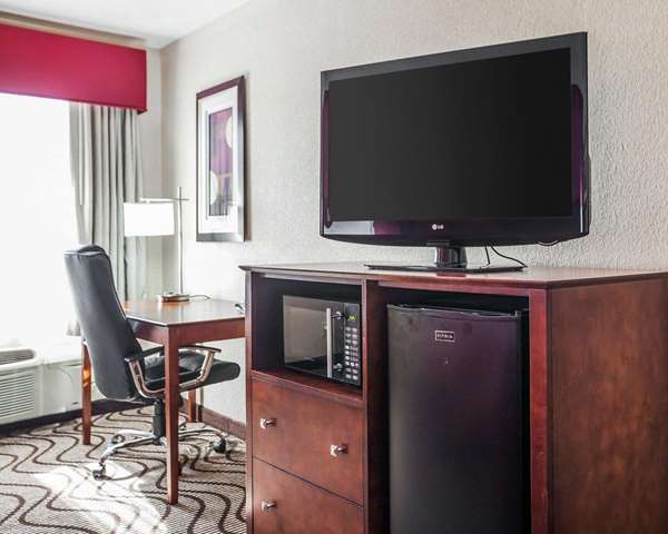  - Quality Inn & Suites Altoona - I-80, Exit 142