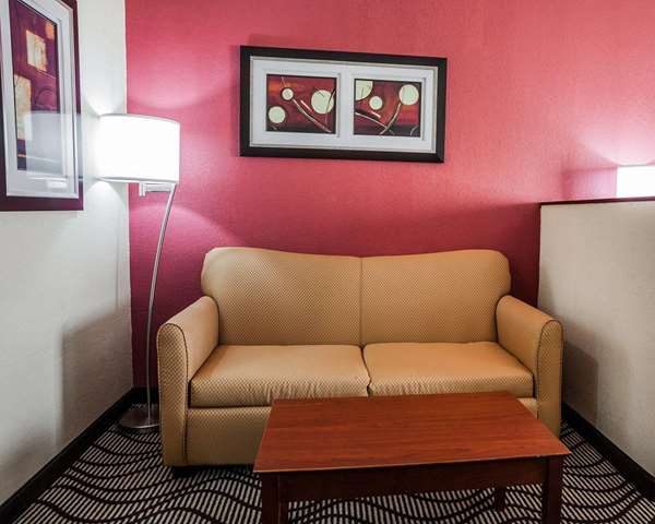 Suite - Quality Inn & Suites Altoona - I-80, Exit 142
