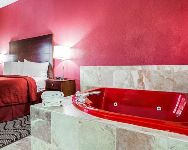  - Quality Inn & Suites Altoona - I-80, Exit 142