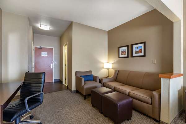 Suite - Comfort Inn & Suites Waterloo
