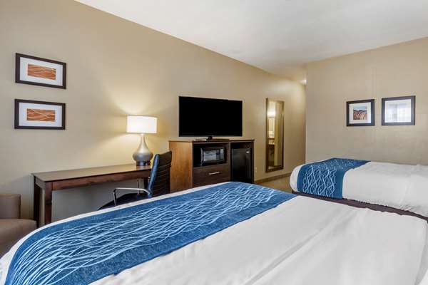  - Comfort Inn & Suites Waterloo