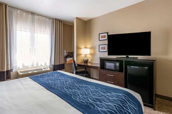  - Comfort Inn & Suites Waterloo
