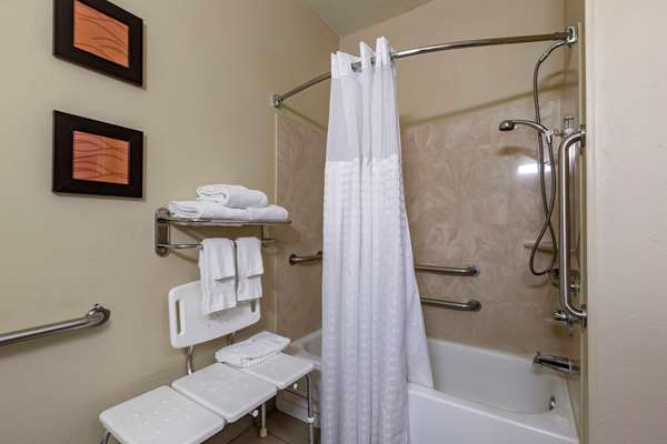  - Comfort Inn & Suites Waterloo