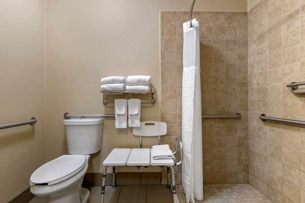  - Comfort Inn & Suites Waterloo